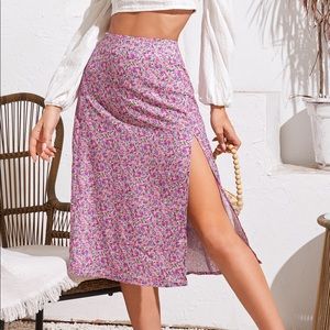 0003.Floral maxi skirt with slit in thigh